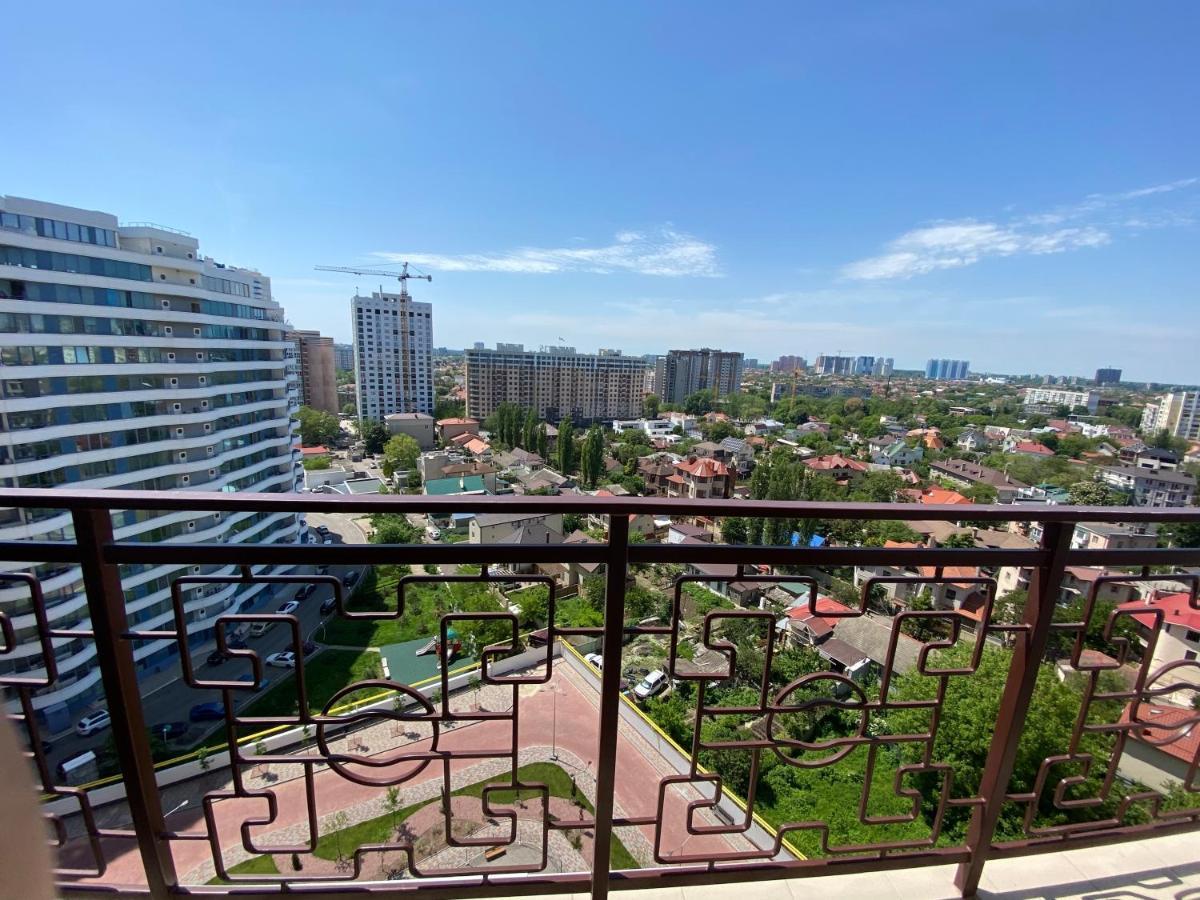 Arcadia Comfort Apartments Odessa Eksteriør billede